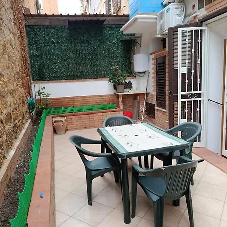 Francy House Zisa Apartment *