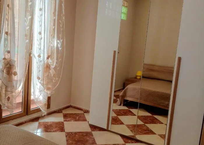 Franci Zisa House