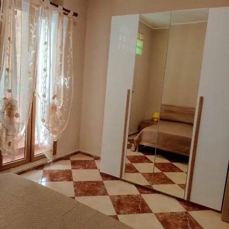 Franci Zisa House